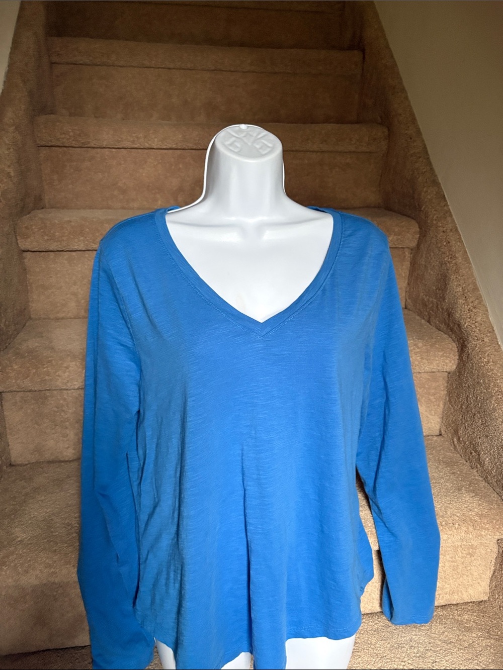 Sonoma Robin Egg Blue V-Neck Long Sleeve Women's Top - Large